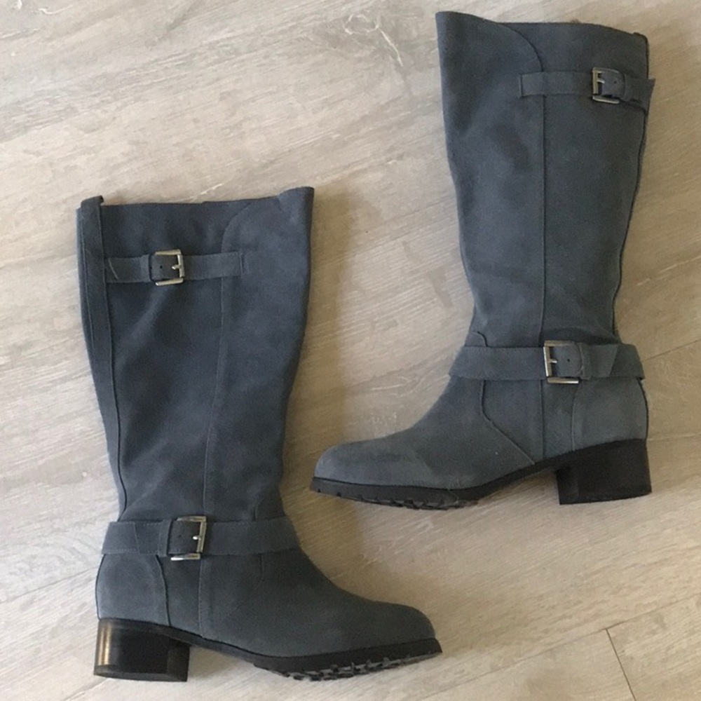 Hot in Hollywood grey suede leather boots